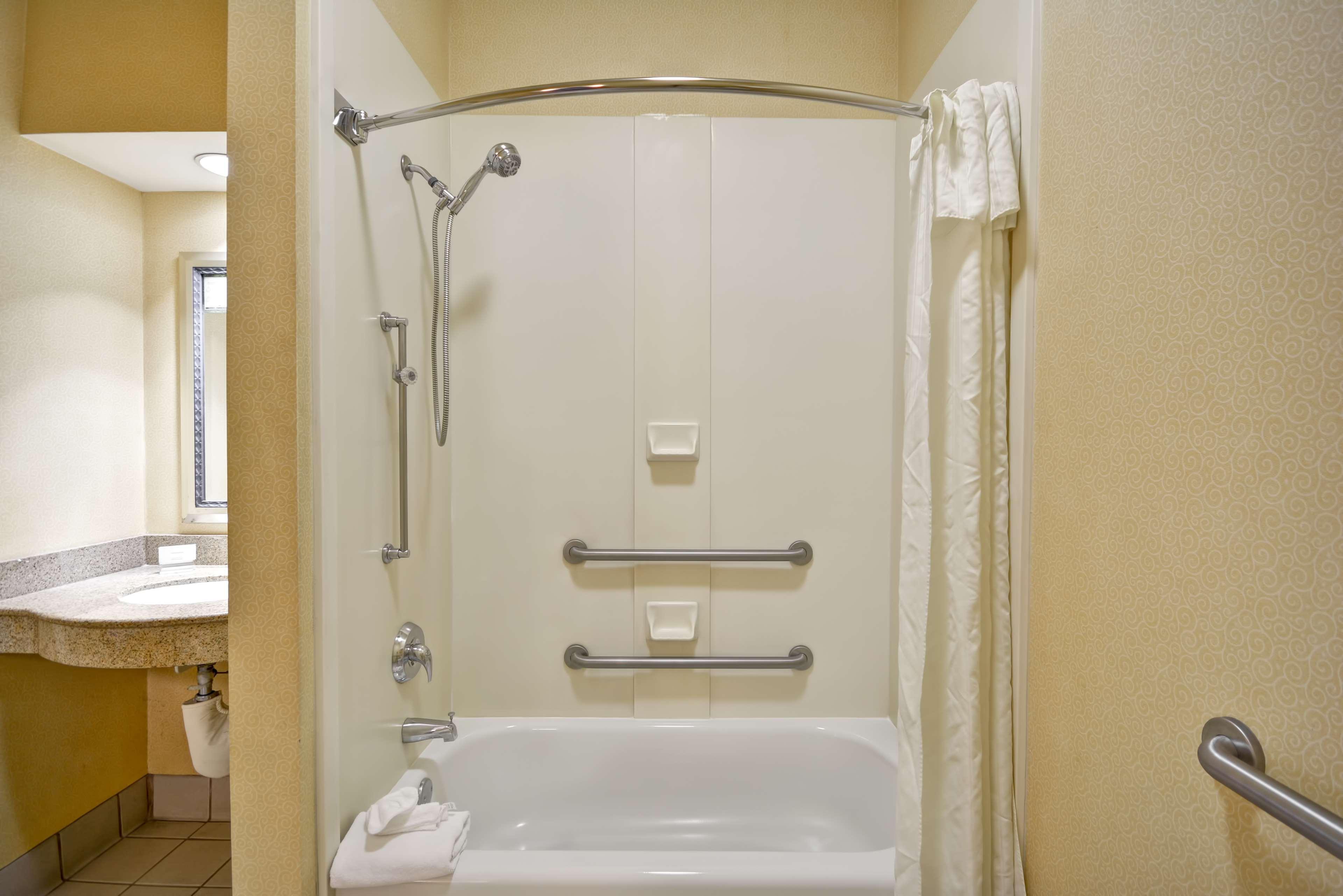 Homewood Suites By Hilton Newark-Wilmington South Area Bagian luar foto