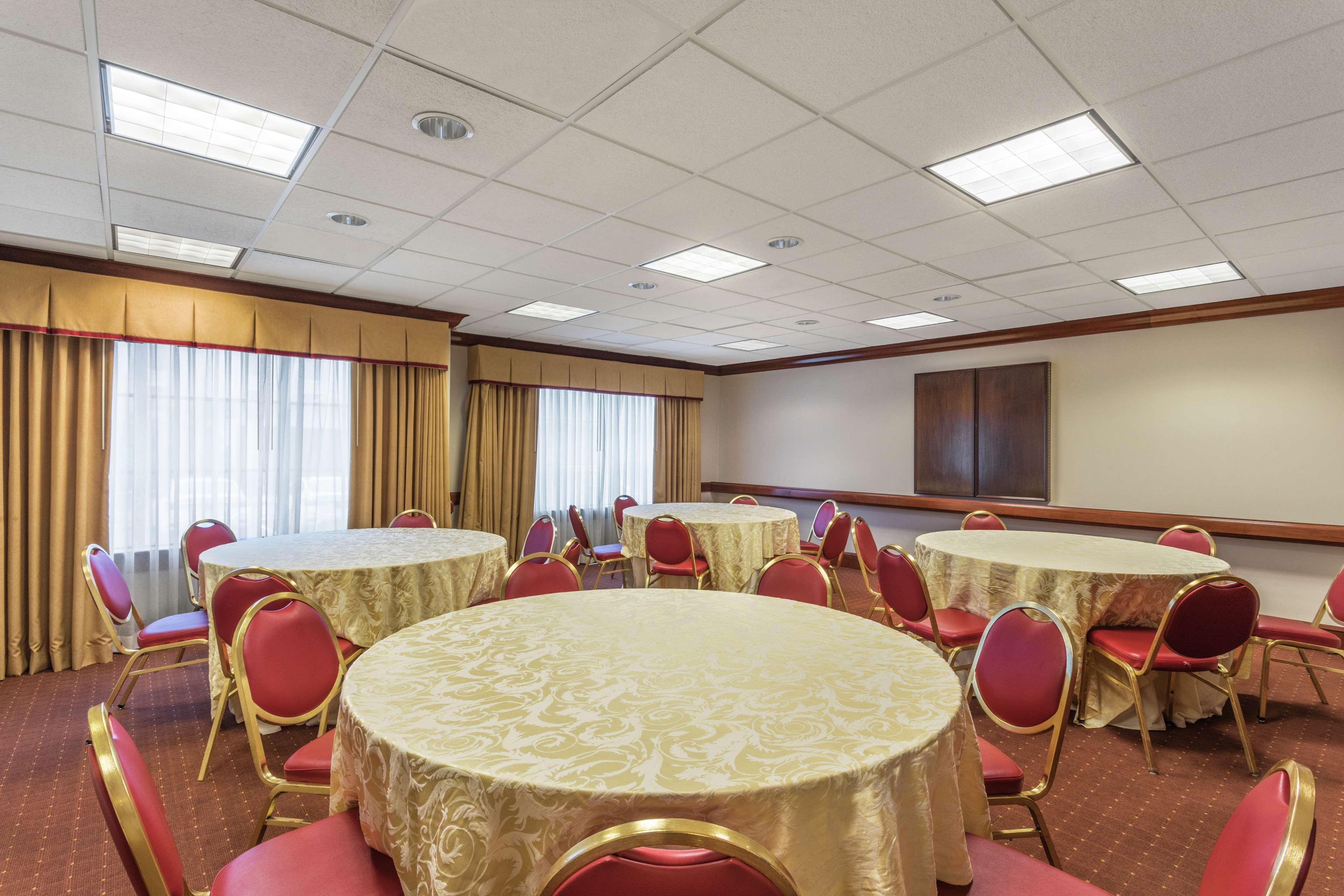 Homewood Suites By Hilton Newark-Wilmington South Area Bagian luar foto