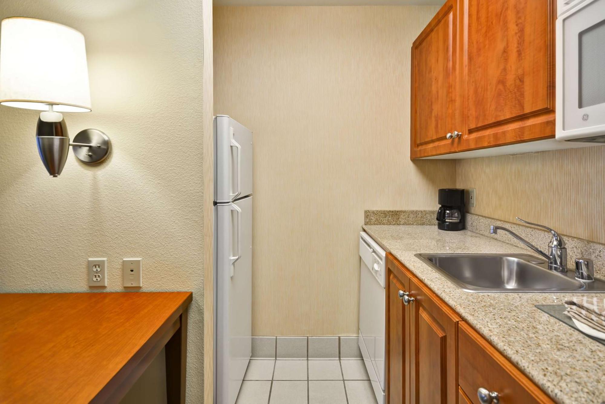 Homewood Suites By Hilton Newark-Wilmington South Area Bagian luar foto
