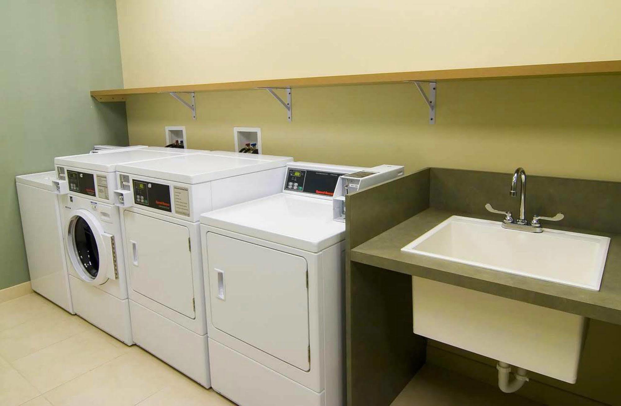 Homewood Suites By Hilton Newark-Wilmington South Area Bagian luar foto