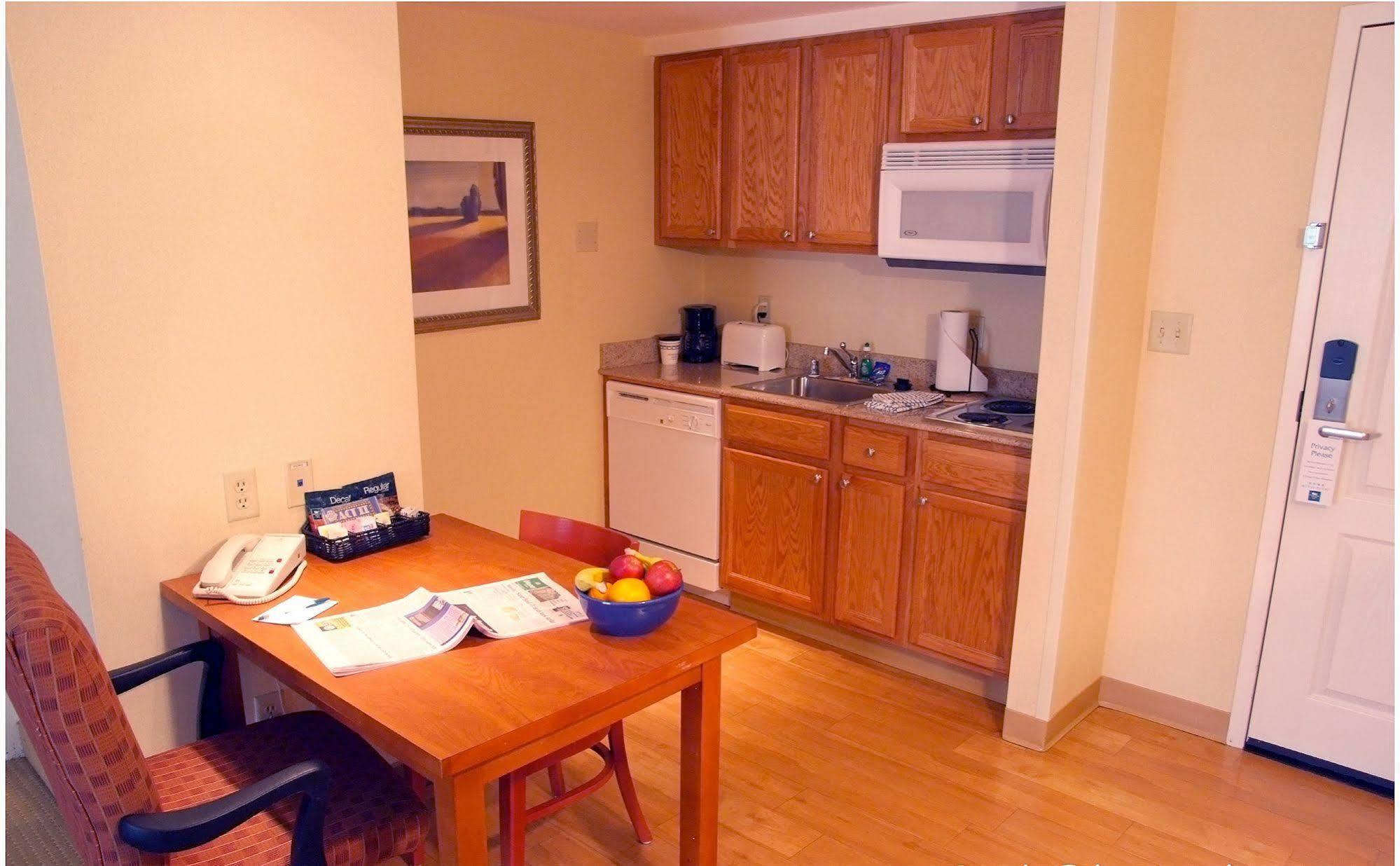 Homewood Suites By Hilton Newark-Wilmington South Area Bagian luar foto
